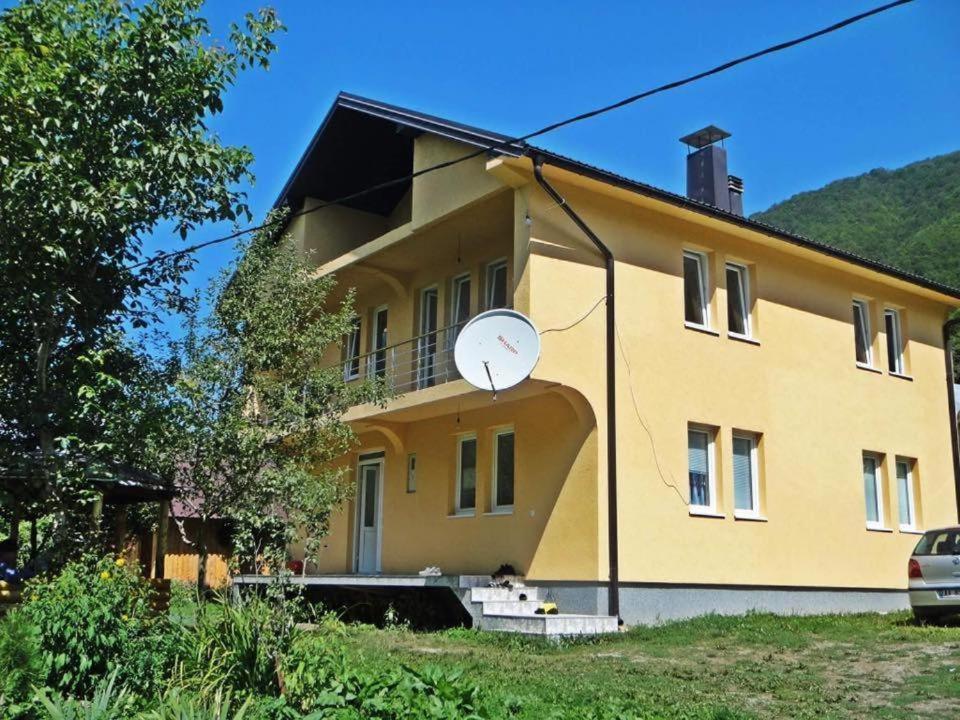 Dedushi Guesthouse &Wood Cabins-Camping Place Gusinje Buitenkant foto