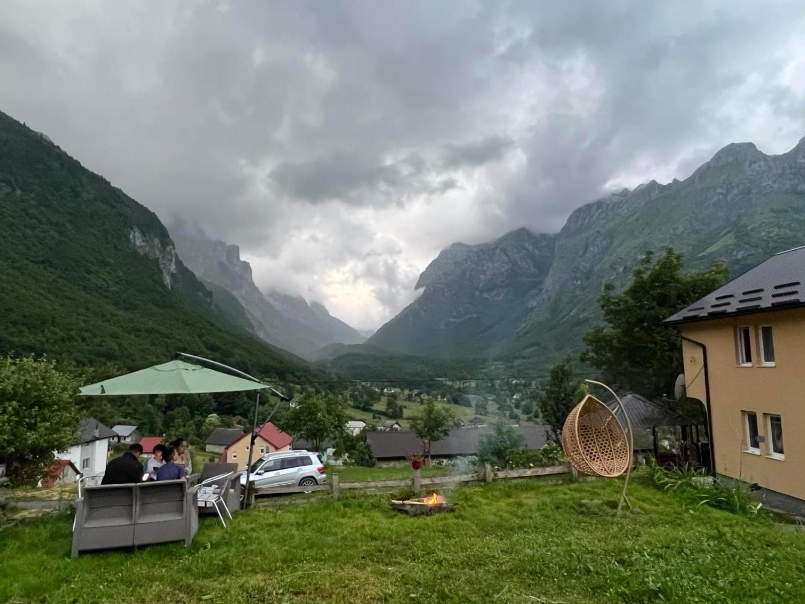 Dedushi Guesthouse &Wood Cabins-Camping Place Gusinje Buitenkant foto