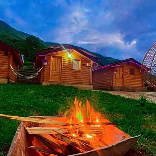 Dedushi Guesthouse &Wood Cabins-Camping Place Gusinje Buitenkant foto
